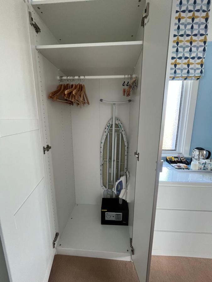 Between The Bays Exclusively For Adults Llandudno Luaran gambar