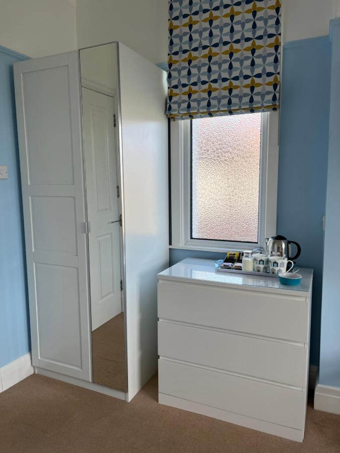 Between The Bays Exclusively For Adults Llandudno Luaran gambar